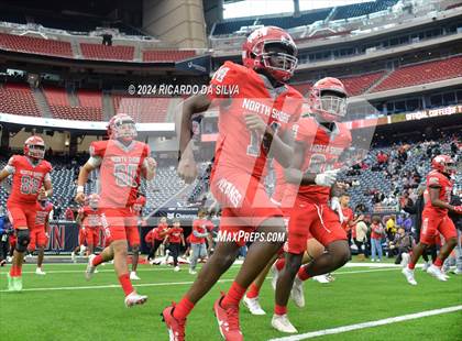 Thumbnail 1 in Katy vs. North Shore (UIL 6A Football Division 1 Region 3 Regional) photogallery.