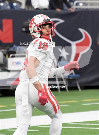 Thumbnail 2 in Katy vs. North Shore (UIL 6A Football Division 1 Region 3 Regional) photogallery.