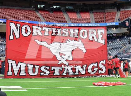 Thumbnail 3 in Katy vs. North Shore (UIL 6A Football Division 1 Region 3 Regional) photogallery.