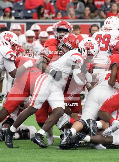 Thumbnail 1 in Katy vs. North Shore (UIL 6A Football Division 1 Region 3 Regional) photogallery.