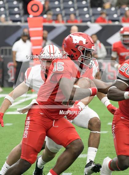 Thumbnail 2 in Katy vs. North Shore (UIL 6A Football Division 1 Region 3 Regional) photogallery.