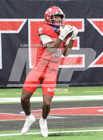 Thumbnail 1 in Katy vs. North Shore (UIL 6A Football Division 1 Region 3 Regional) photogallery.