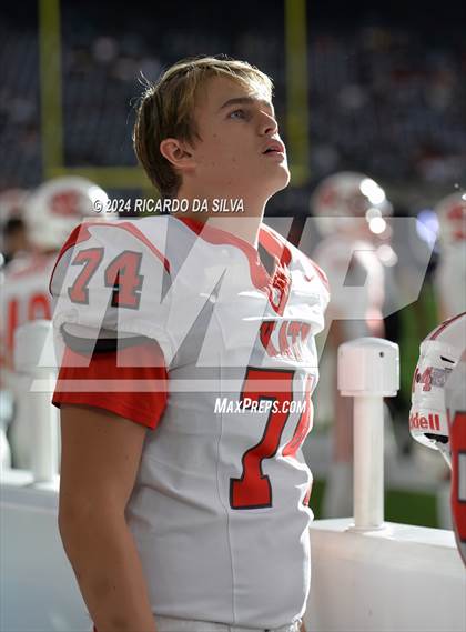 Thumbnail 2 in Katy vs. North Shore (UIL 6A Football Division 1 Region 3 Regional) photogallery.