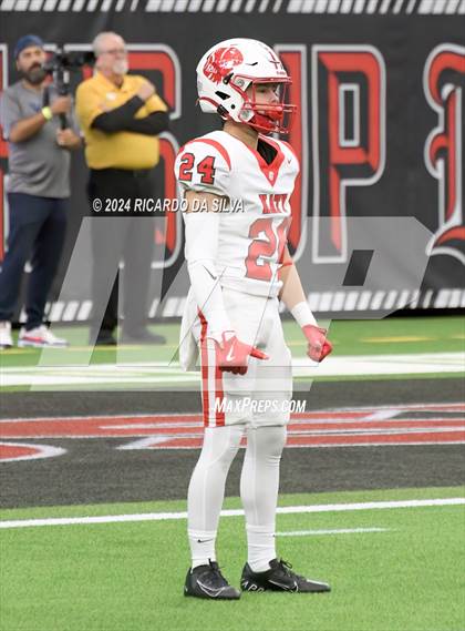 Thumbnail 2 in Katy vs. North Shore (UIL 6A Football Division 1 Region 3 Regional) photogallery.