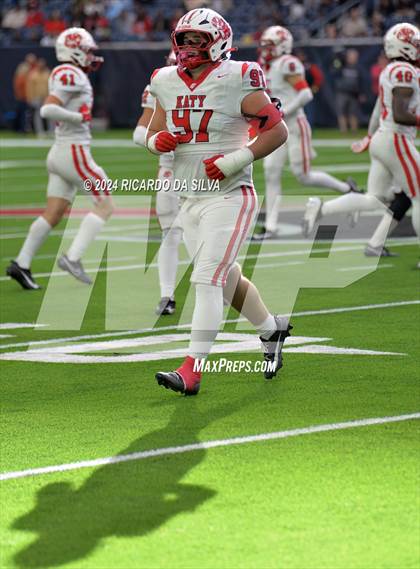 Thumbnail 2 in Katy vs. North Shore (UIL 6A Football Division 1 Region 3 Regional) photogallery.