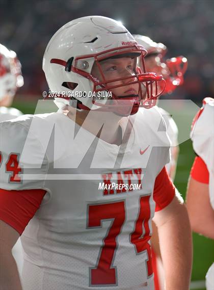 Thumbnail 1 in Katy vs. North Shore (UIL 6A Football Division 1 Region 3 Regional) photogallery.