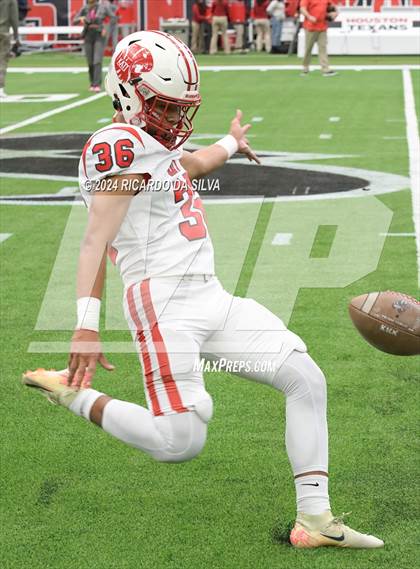 Thumbnail 3 in Katy vs. North Shore (UIL 6A Football Division 1 Region 3 Regional) photogallery.