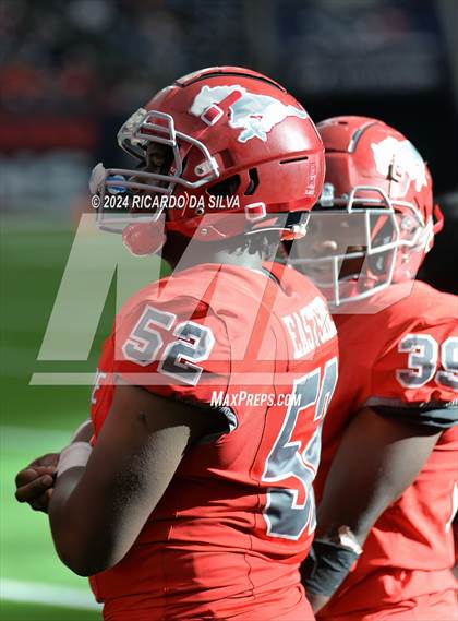 Thumbnail 3 in Katy vs. North Shore (UIL 6A Football Division 1 Region 3 Regional) photogallery.