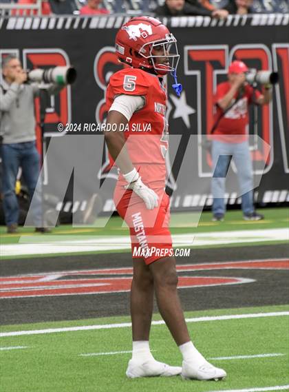 Thumbnail 3 in Katy vs. North Shore (UIL 6A Football Division 1 Region 3 Regional) photogallery.