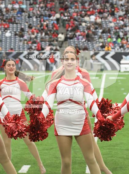 Thumbnail 1 in Katy vs. North Shore (UIL 6A Football Division 1 Region 3 Regional) photogallery.