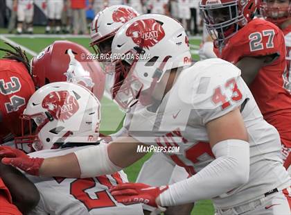 Thumbnail 2 in Katy vs. North Shore (UIL 6A Football Division 1 Region 3 Regional) photogallery.