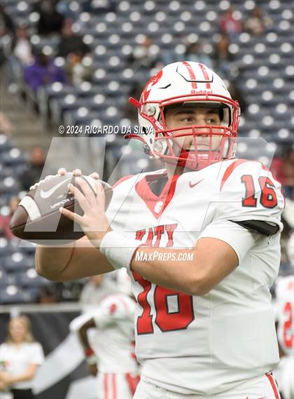 Thumbnail 3 in Katy vs. North Shore (UIL 6A Football Division 1 Region 3 Regional) photogallery.
