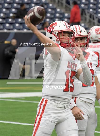 Thumbnail 3 in Katy vs. North Shore (UIL 6A Football Division 1 Region 3 Regional) photogallery.
