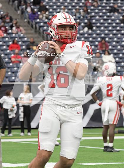 Thumbnail 1 in Katy vs. North Shore (UIL 6A Football Division 1 Region 3 Regional) photogallery.