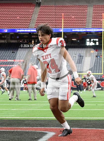 Thumbnail 2 in Katy vs. North Shore (UIL 6A Football Division 1 Region 3 Regional) photogallery.