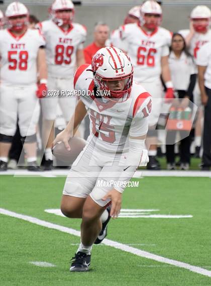 Thumbnail 3 in Katy vs. North Shore (UIL 6A Football Division 1 Region 3 Regional) photogallery.