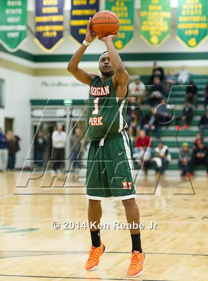 Thumbnail 1 in Cleveland Central Catholic vs Morgan Park (LeBron James Classic) photogallery.
