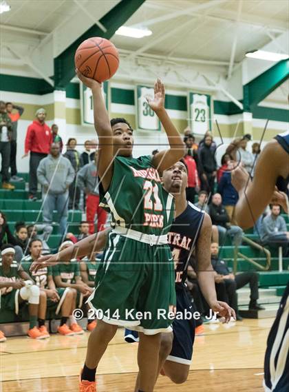 Thumbnail 2 in Cleveland Central Catholic vs Morgan Park (LeBron James Classic) photogallery.