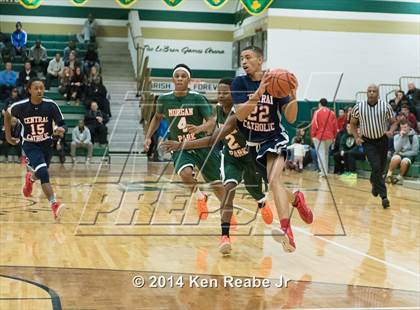 Thumbnail 3 in Cleveland Central Catholic vs Morgan Park (LeBron James Classic) photogallery.