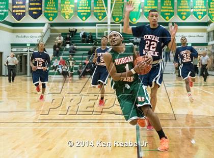 Thumbnail 2 in Cleveland Central Catholic vs Morgan Park (LeBron James Classic) photogallery.