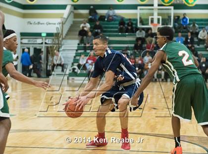 Thumbnail 2 in Cleveland Central Catholic vs Morgan Park (LeBron James Classic) photogallery.