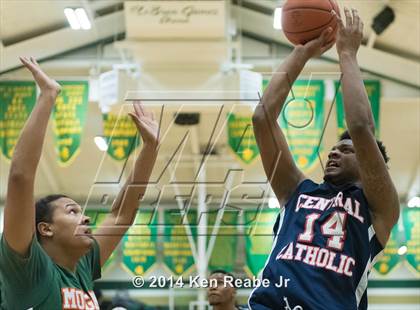 Thumbnail 3 in Cleveland Central Catholic vs Morgan Park (LeBron James Classic) photogallery.