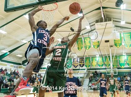 Thumbnail 2 in Cleveland Central Catholic vs Morgan Park (LeBron James Classic) photogallery.