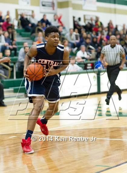 Thumbnail 2 in Cleveland Central Catholic vs Morgan Park (LeBron James Classic) photogallery.