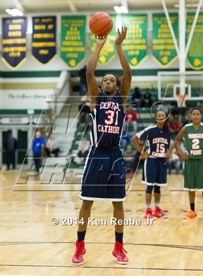 Thumbnail 2 in Cleveland Central Catholic vs Morgan Park (LeBron James Classic) photogallery.