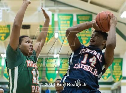 Thumbnail 2 in Cleveland Central Catholic vs Morgan Park (LeBron James Classic) photogallery.