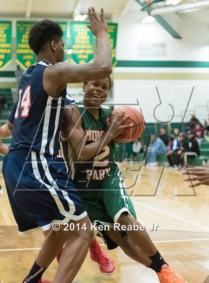 Thumbnail 3 in Cleveland Central Catholic vs Morgan Park (LeBron James Classic) photogallery.