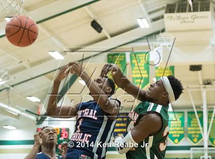 Thumbnail 2 in Cleveland Central Catholic vs Morgan Park (LeBron James Classic) photogallery.