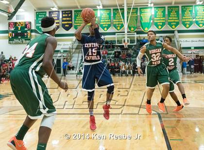 Thumbnail 2 in Cleveland Central Catholic vs Morgan Park (LeBron James Classic) photogallery.