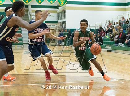 Thumbnail 3 in Cleveland Central Catholic vs Morgan Park (LeBron James Classic) photogallery.