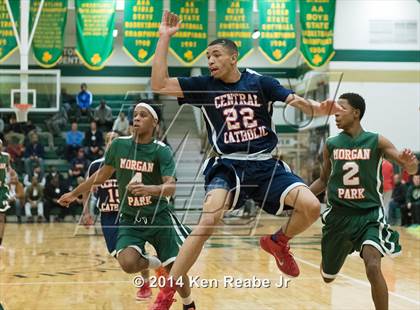Thumbnail 2 in Cleveland Central Catholic vs Morgan Park (LeBron James Classic) photogallery.