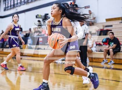 Thumbnail 2 in Konawaena vs Damien (Iolani Classic Honolulu - Day 2) photogallery.