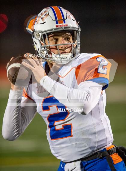 Thumbnail 3 in Ridgefield vs. Steilacoom (WIAA 2A 1st Round) photogallery.