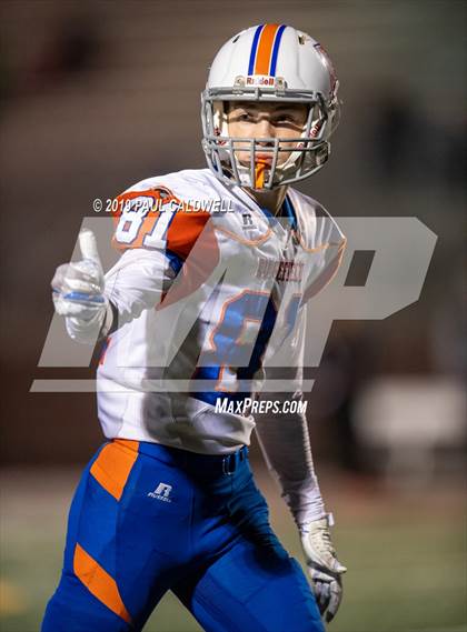 Thumbnail 2 in Ridgefield vs. Steilacoom (WIAA 2A 1st Round) photogallery.