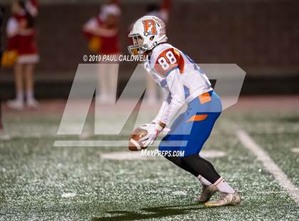 Thumbnail 2 in Ridgefield vs. Steilacoom (WIAA 2A 1st Round) photogallery.