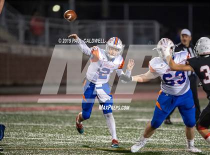Thumbnail 3 in Ridgefield vs. Steilacoom (WIAA 2A 1st Round) photogallery.