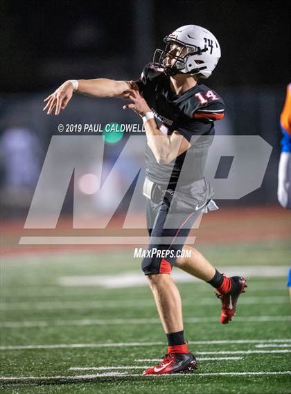 Thumbnail 2 in Ridgefield vs. Steilacoom (WIAA 2A 1st Round) photogallery.