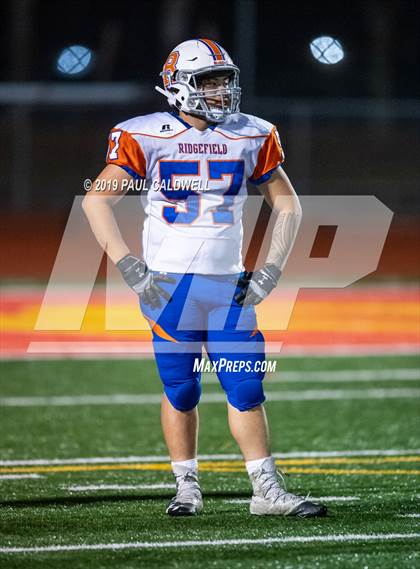 Thumbnail 2 in Ridgefield vs. Steilacoom (WIAA 2A 1st Round) photogallery.