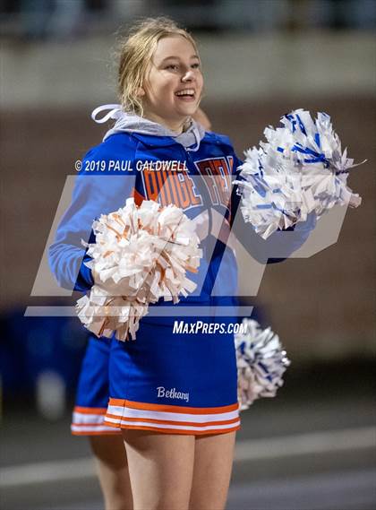 Thumbnail 1 in Ridgefield vs. Steilacoom (WIAA 2A 1st Round) photogallery.