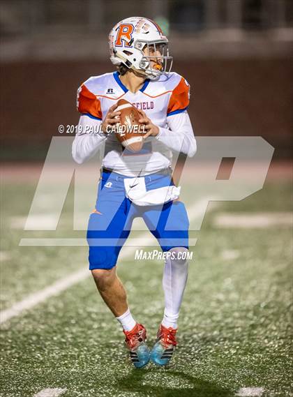 Thumbnail 3 in Ridgefield vs. Steilacoom (WIAA 2A 1st Round) photogallery.