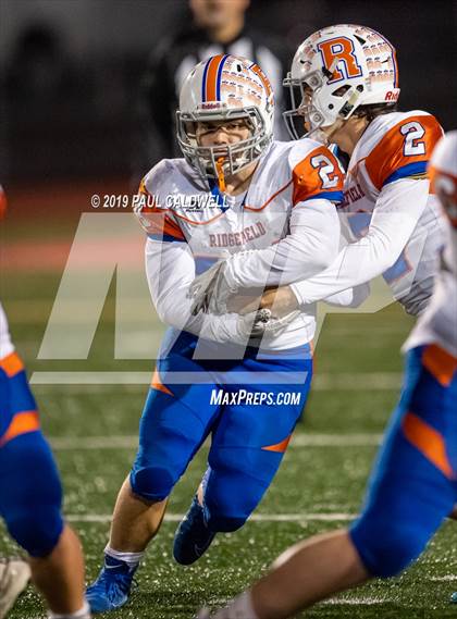 Thumbnail 2 in Ridgefield vs. Steilacoom (WIAA 2A 1st Round) photogallery.