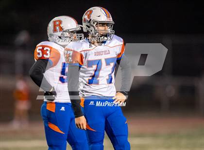 Thumbnail 2 in Ridgefield vs. Steilacoom (WIAA 2A 1st Round) photogallery.