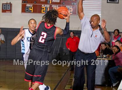 Thumbnail 3 in Alief Elsik vs. Langham Creek (McDonald's Texas Invitational) photogallery.