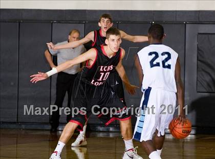 Thumbnail 2 in Alief Elsik vs. Langham Creek (McDonald's Texas Invitational) photogallery.