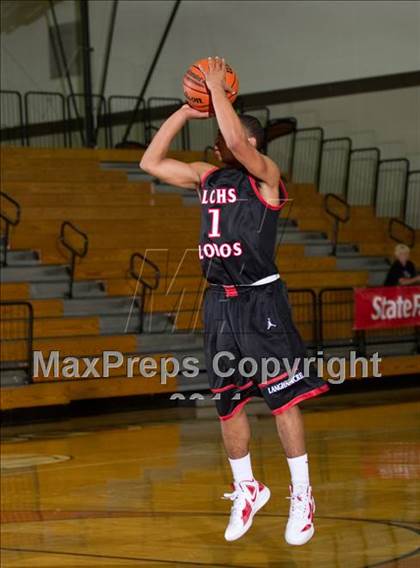 Thumbnail 1 in Alief Elsik vs. Langham Creek (McDonald's Texas Invitational) photogallery.