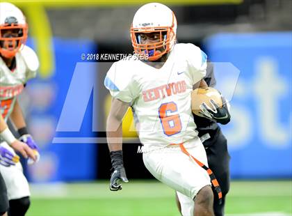 Thumbnail 1 in Oak Grove vs. Kentwood (LHSAA 1A State Final)  photogallery.